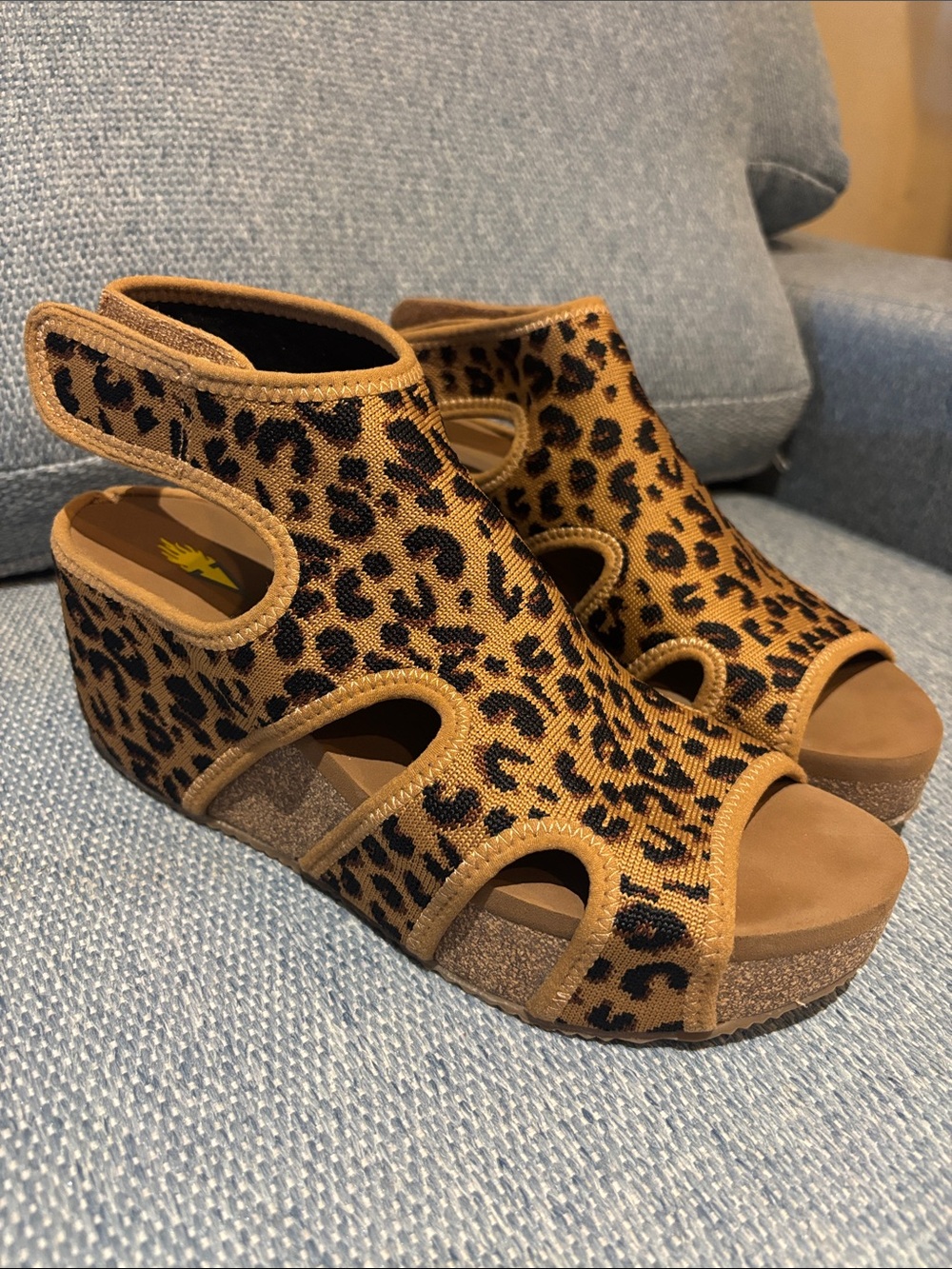Volatile wedge sandals! Women’s 8